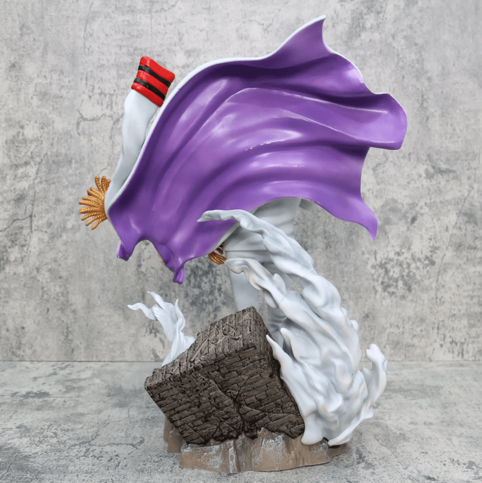 One Piece Garp Figure