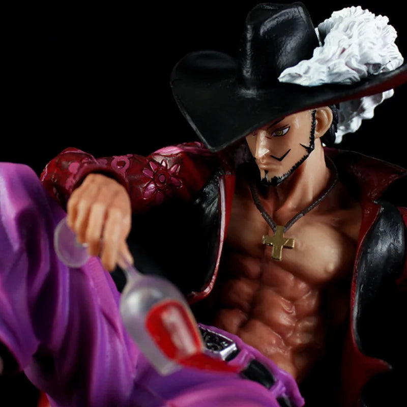 One Piece Figure Dracule Mihawk and his Sword